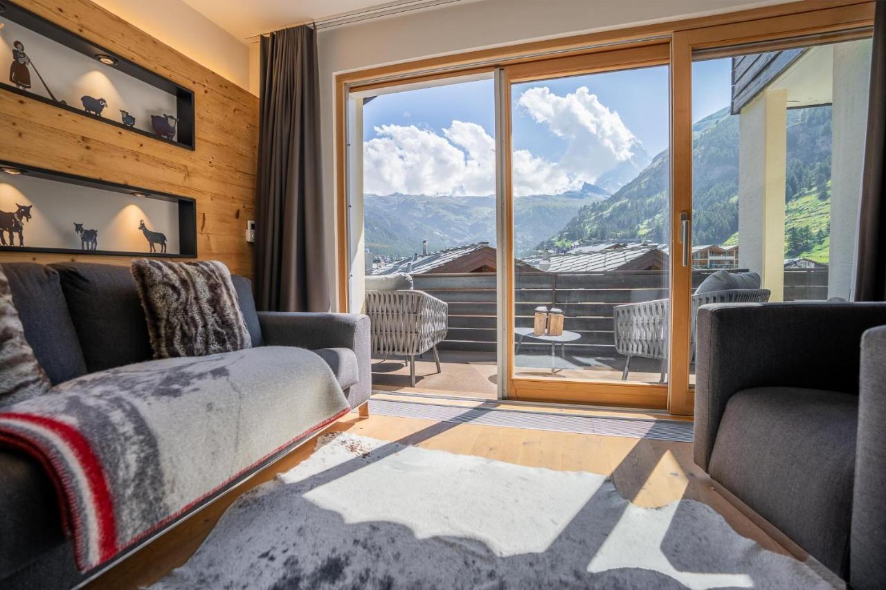 Moderne Wohnung Mit Ausblick Und Viel Sonne Zermatt Bagian luar foto