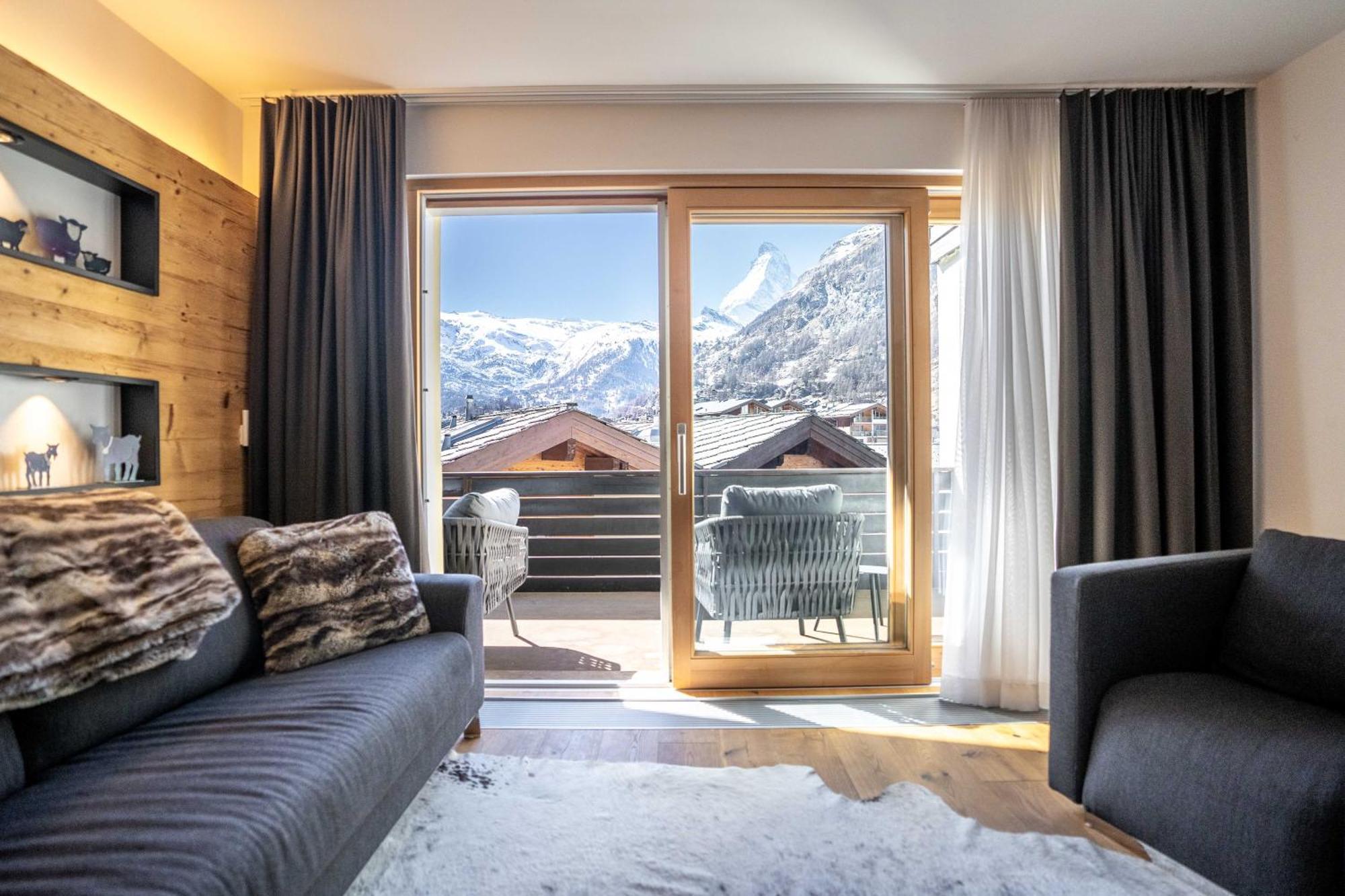 Moderne Wohnung Mit Ausblick Und Viel Sonne Zermatt Bagian luar foto